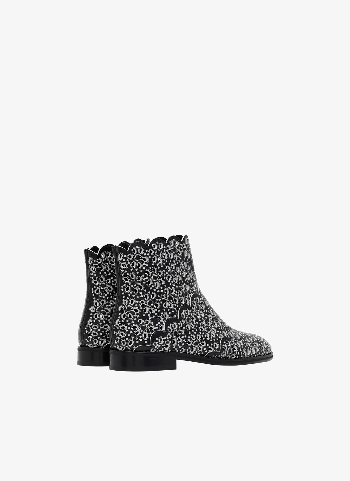 Low boots ALAÏA BLACK/WHITE LOW BOOTS